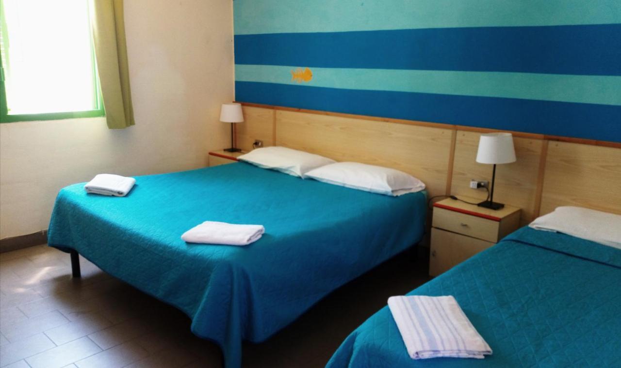 מרינה די קסטנייטו קרדוצ'י Hotel Lupo Di Mare מראה חיצוני תמונה